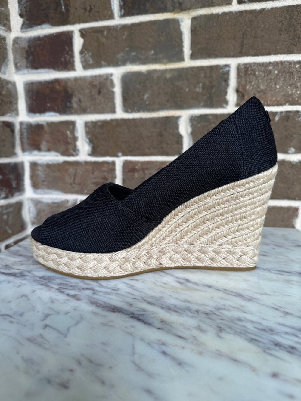 TOMS Michelle Peep Toe Espadrille Wedge Pump Black Sandal Slip-on Heels Size 9 - Picture 2 of 15